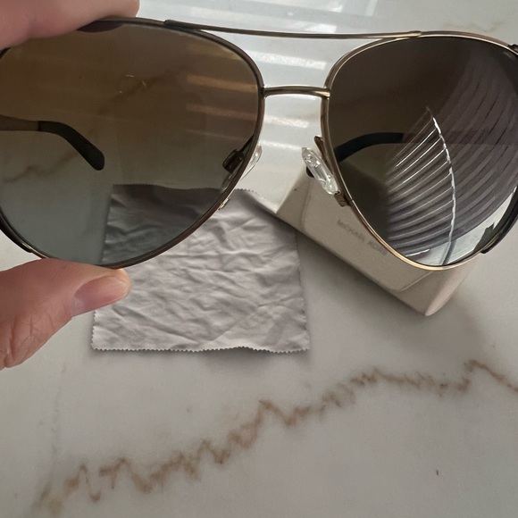 Sunglasses michael kors polarized - Picture 3 of 10